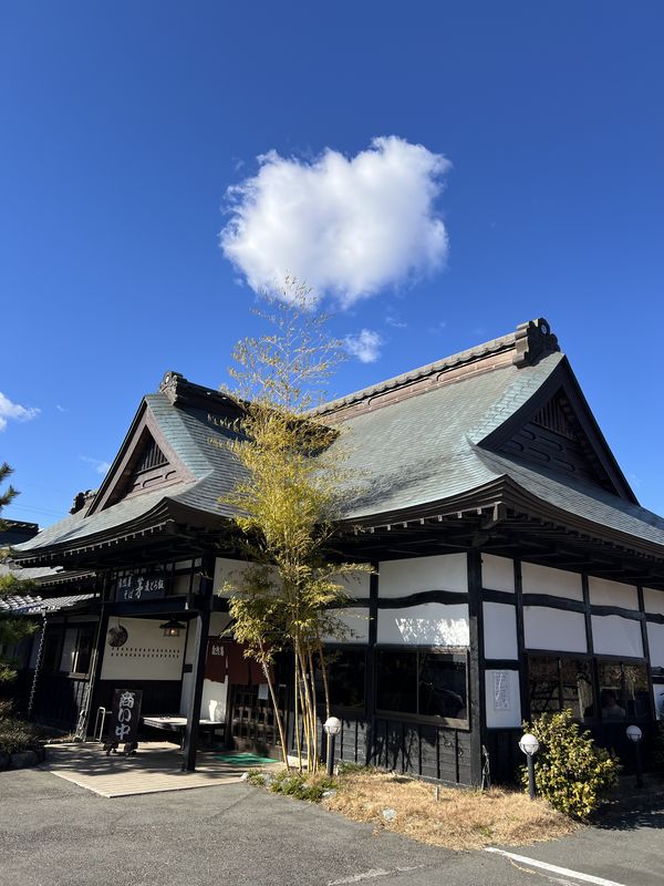 002｜空風（暖簾から）